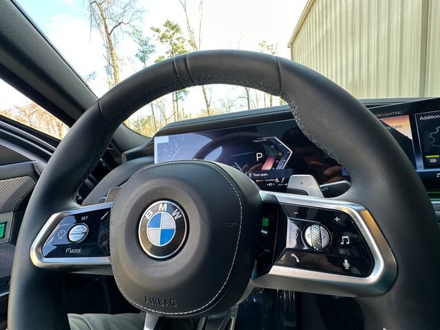 Used 2023 BMW 740i w/ Parking Assistance Package image 26