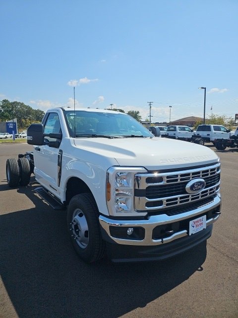 New 2026 Ford F350 XL image 4