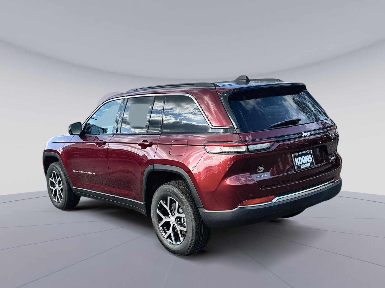 New 2025 Jeep Grand Cherokee Limited w/ Luxury Tech Group II image 4