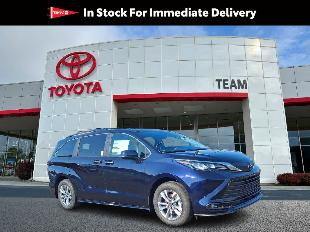 New 2026 Toyota Sienna XLE FWD image 1