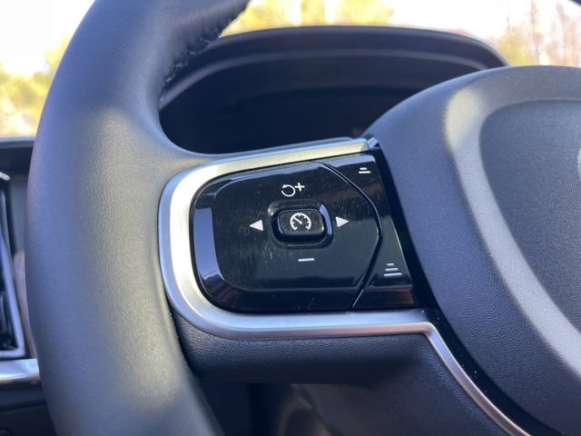 Certified 2025 Volvo V90 B6 Cross Country Ultra w/ Climate Package AWD/4WD image 28