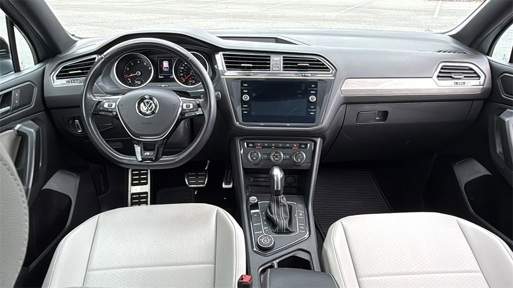 Used 2021 Volkswagen Tiguan SE R-Line image 18