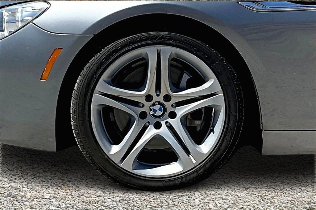 Used 2015 BMW 650i Convertible w/ Executive Package image 9