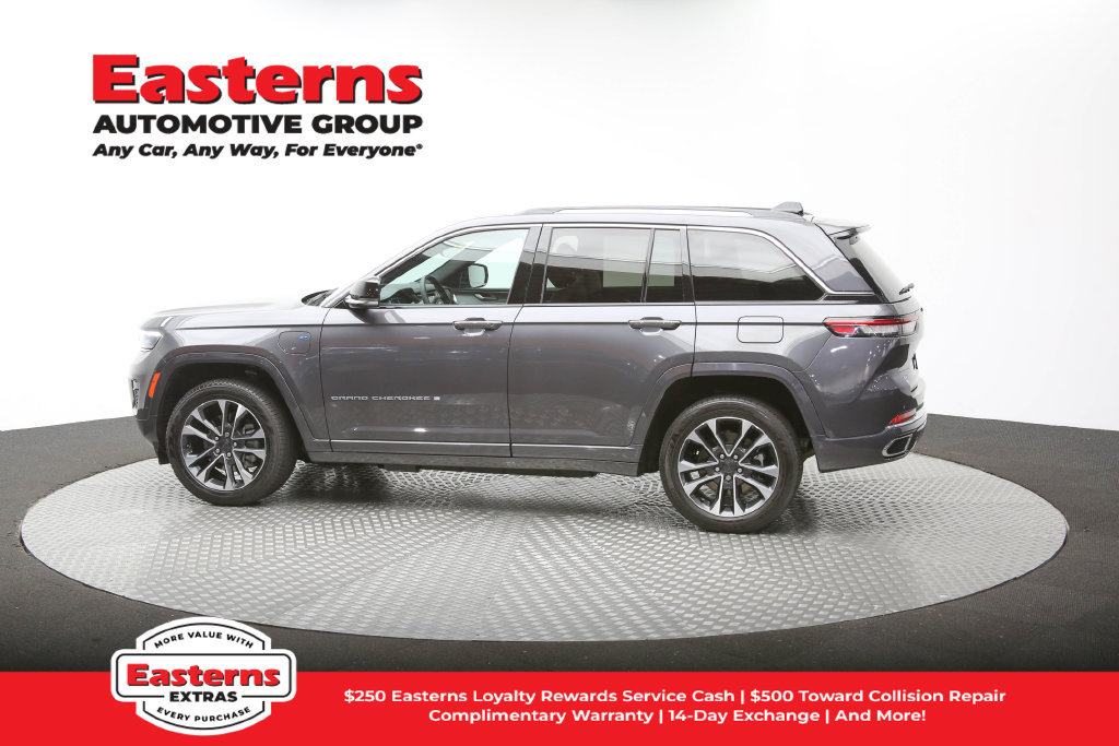Used 2023 Jeep Grand Cherokee Overland AWD/4WD image 64