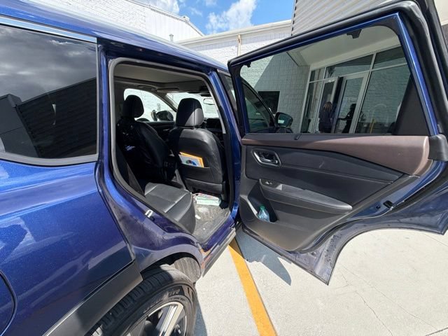 Used 2023 Nissan Rogue SL w/ SL Premium Package AWD/4WD image 30