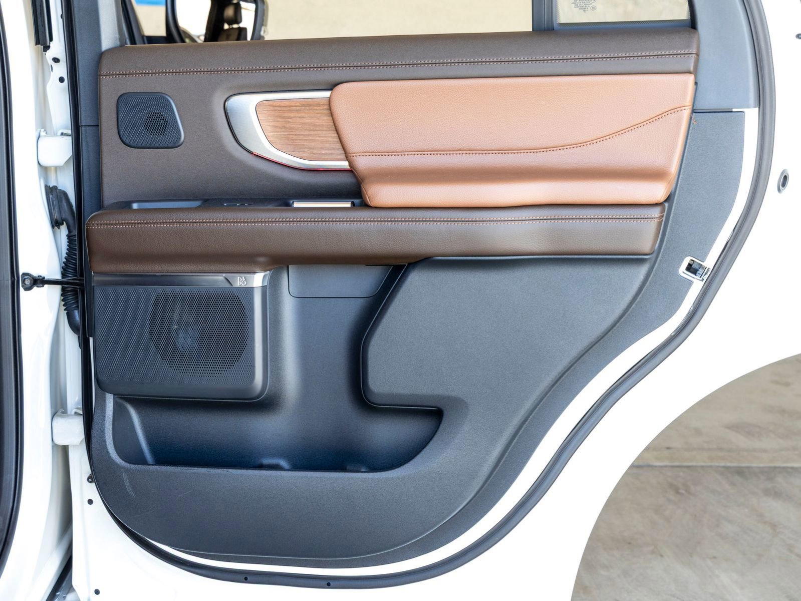 Used 2025 Ford Expedition King Ranch AWD/4WD image 23