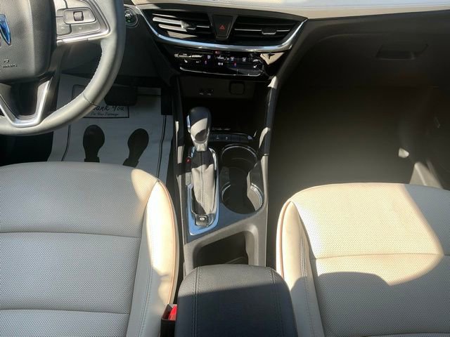 Used 2024 Buick Encore GX Avenir w/ Avenir Technology Package FWD image 29
