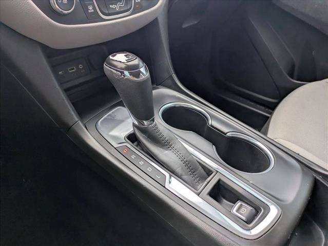 Used 2020 Chevrolet Equinox LS w/ LS Convenience Package FWD image 12