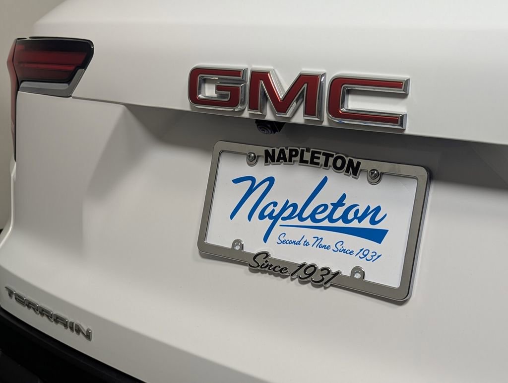 Used 2026 GMC Terrain Elevation image 9