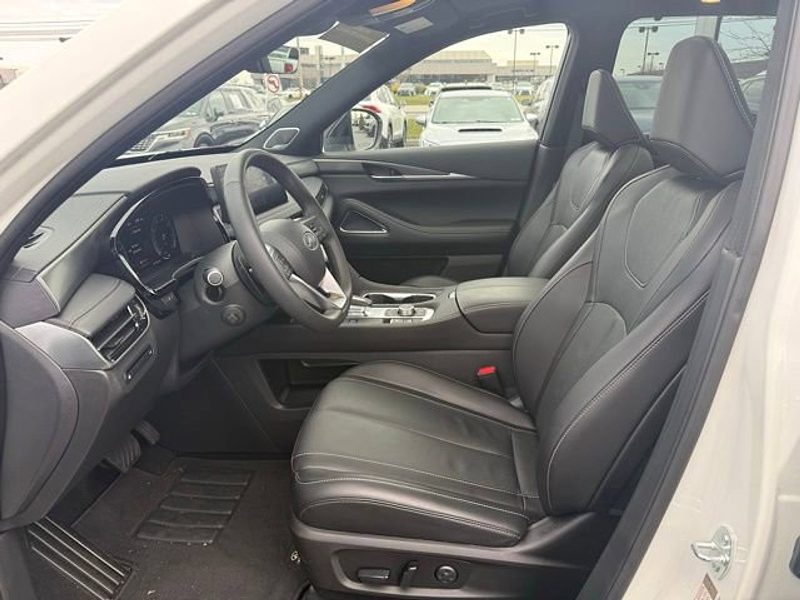 Certified 2025 INFINITI QX60 Luxe w/ Black Edition image 14