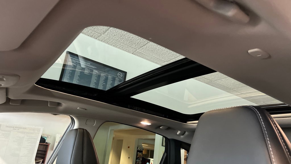 New 2025 Nissan Murano SL image 13