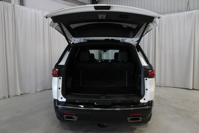 Used 2023 Chevrolet Traverse Premier w/ Redline Edition AWD/4WD image 36