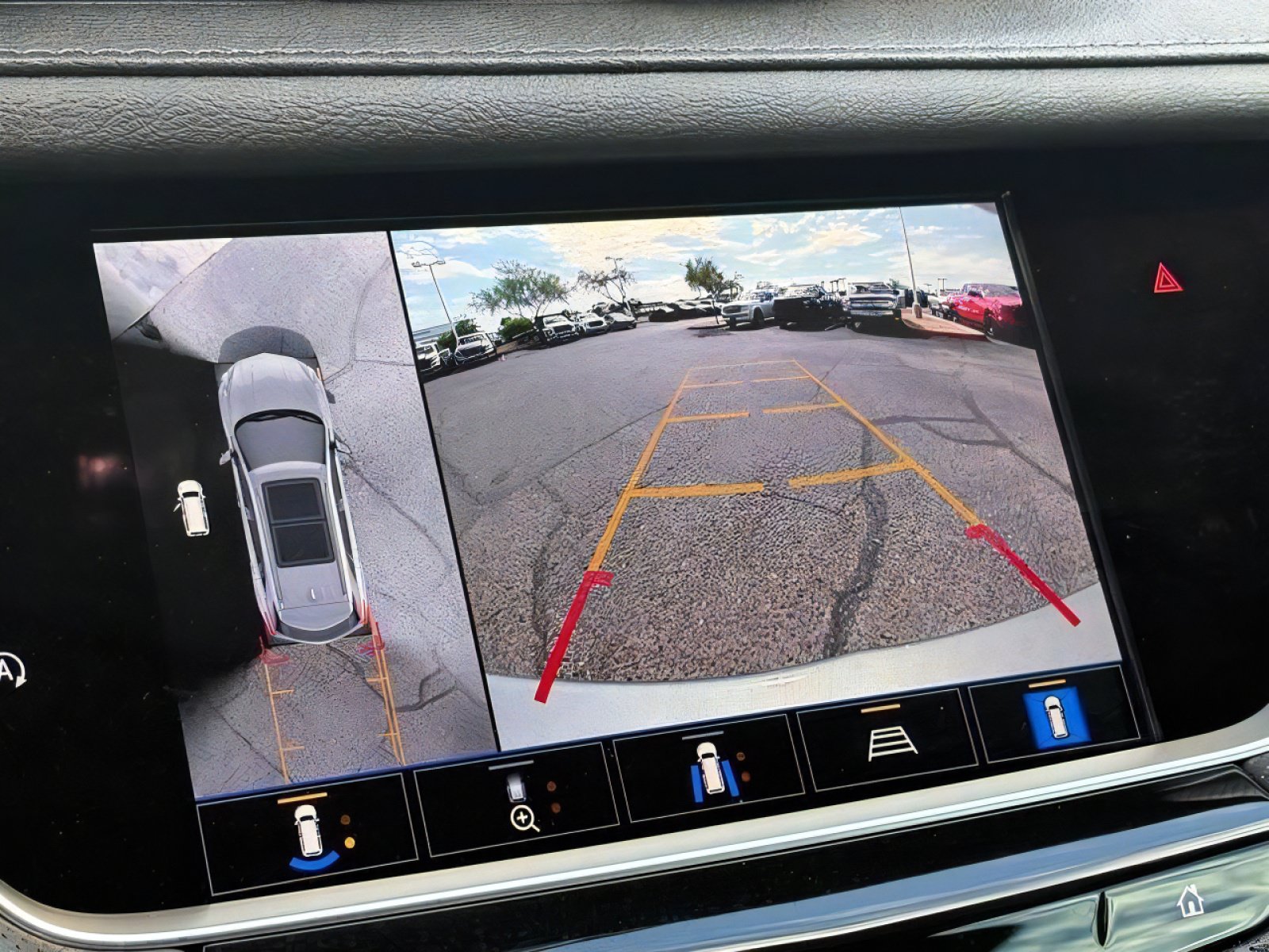 Used 2024 Cadillac XT5 Sportv w/ Technology Package AWD/4WD image 25