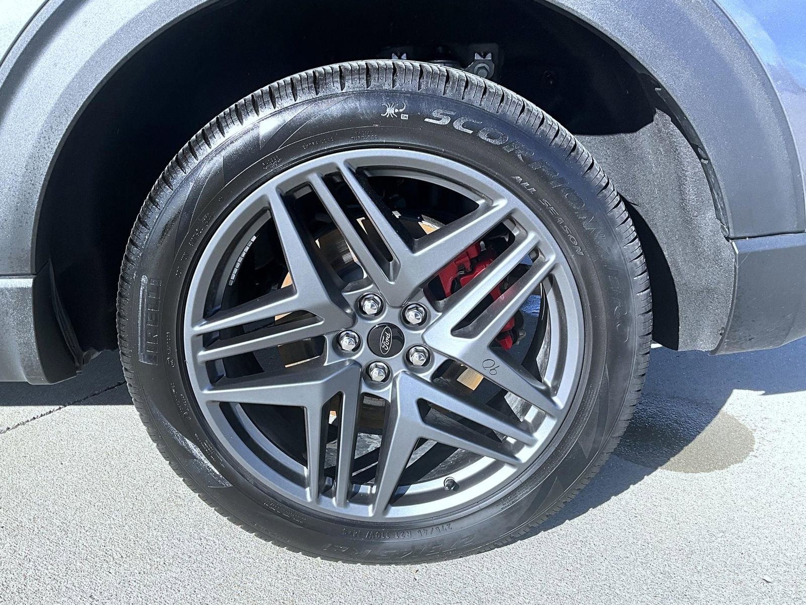 Used 2025 Ford Explorer ST-Line w/ ST-Line Street Pack image 27