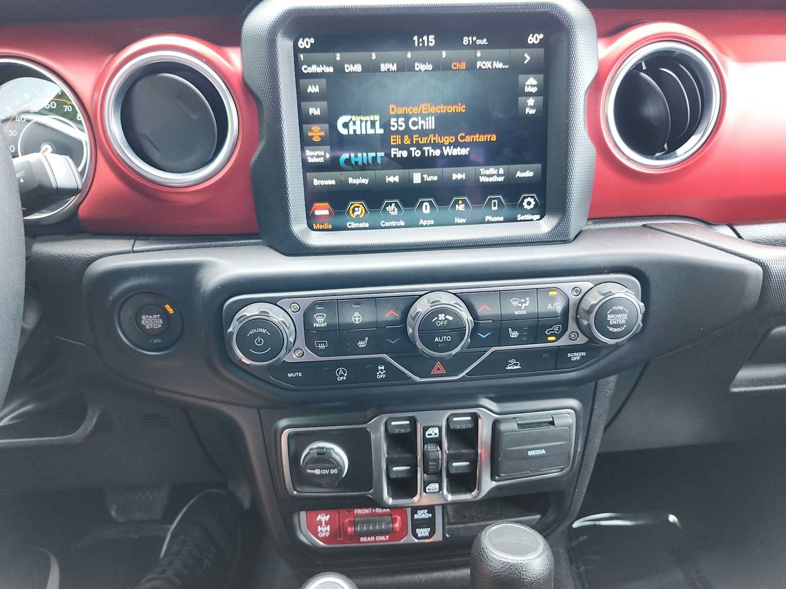 Used 2023 Jeep Gladiator Rubicon w/ Cold Weather Group AWD/4WD image 13