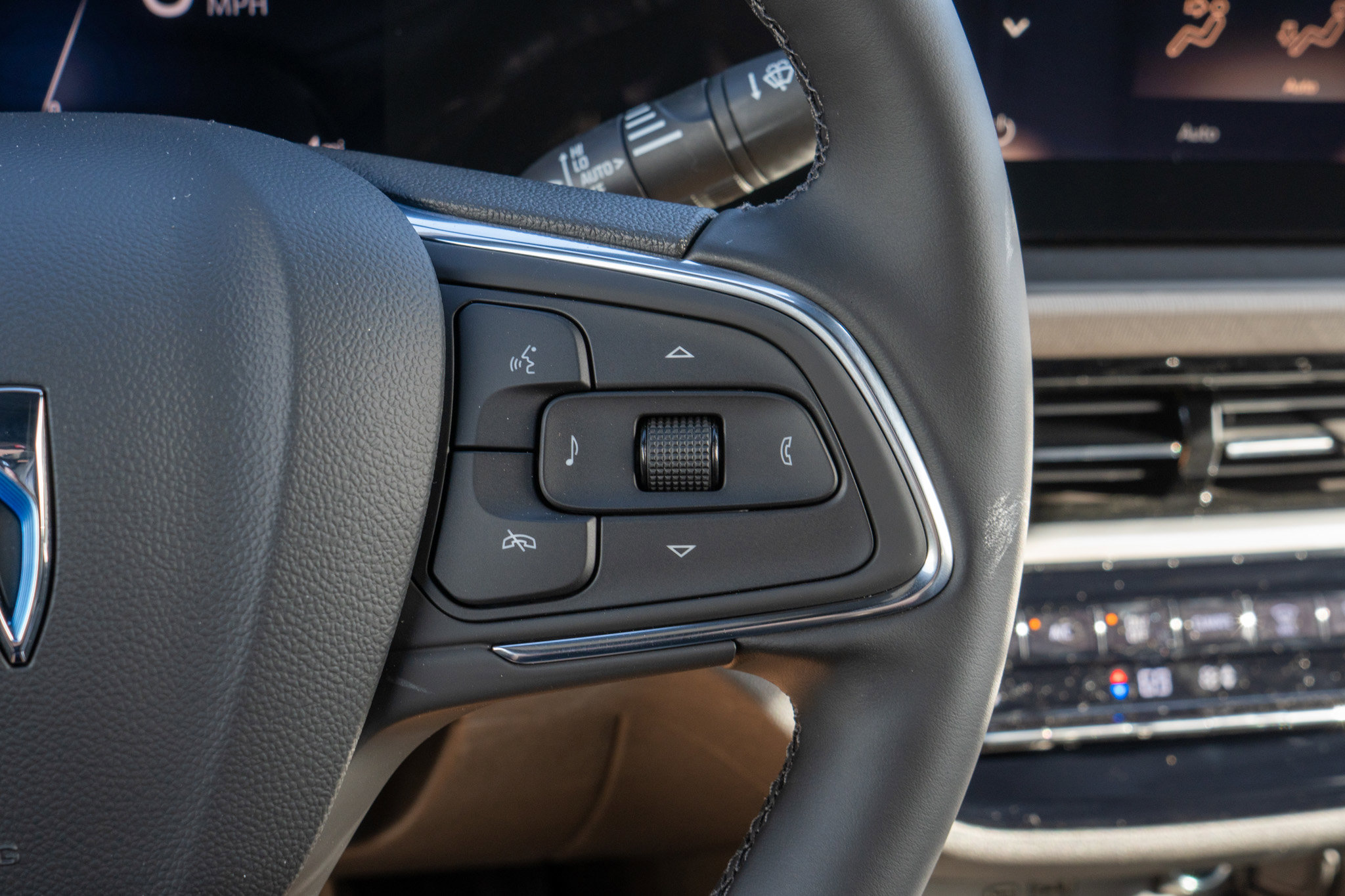 New 2026 Buick Envista Avenir FWD image 25