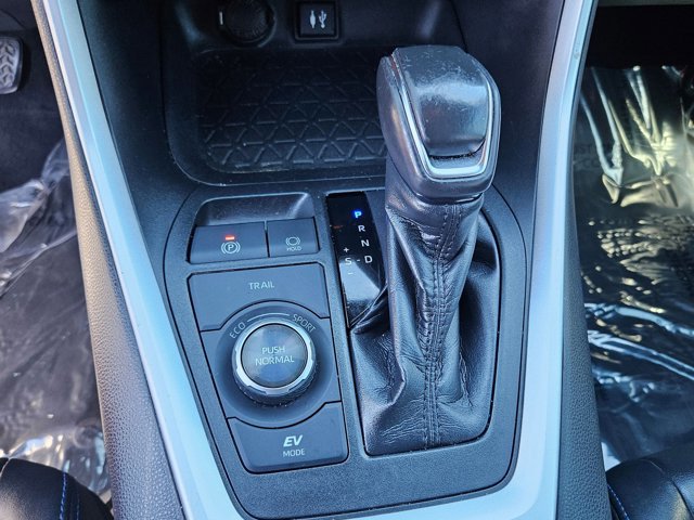 Used 2019 Toyota RAV4 XSE w/ XSE Weather Package image 12