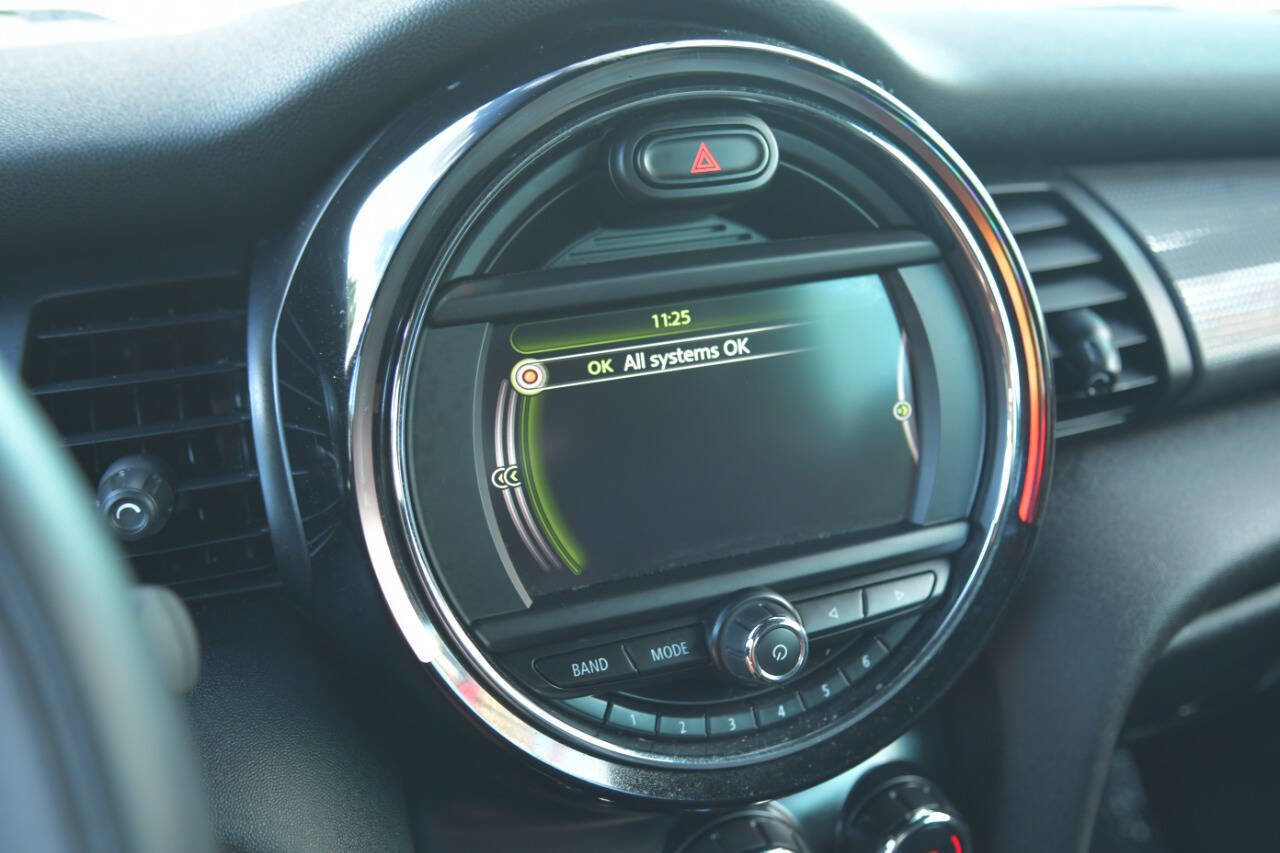 Used 2018 MINI Cooper Cooper 2dr Convertible image 25