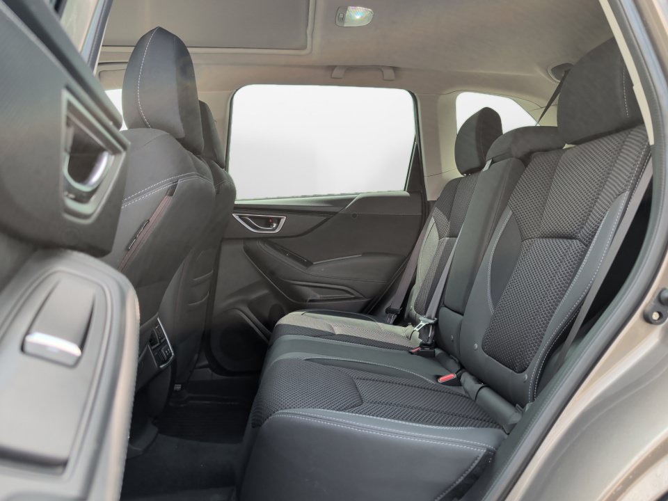 Used 2020 Subaru Forester Premium AWD/4WD image 16