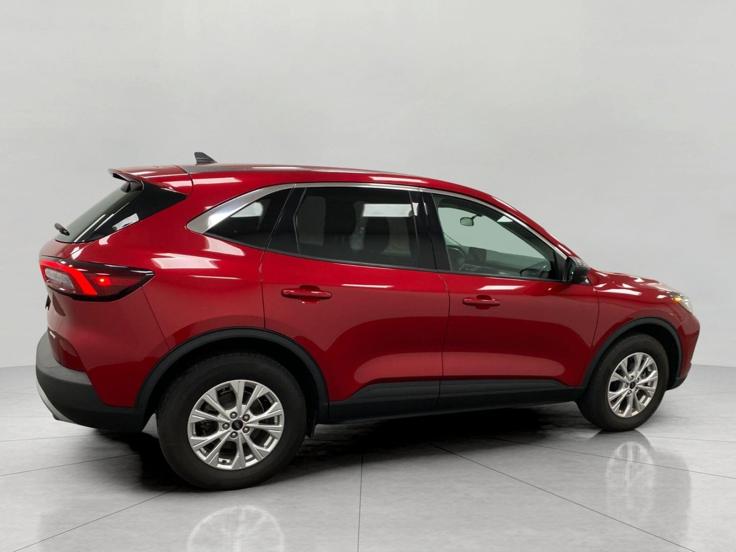 Used 2023 Ford Escape Active AWD/4WD image 3