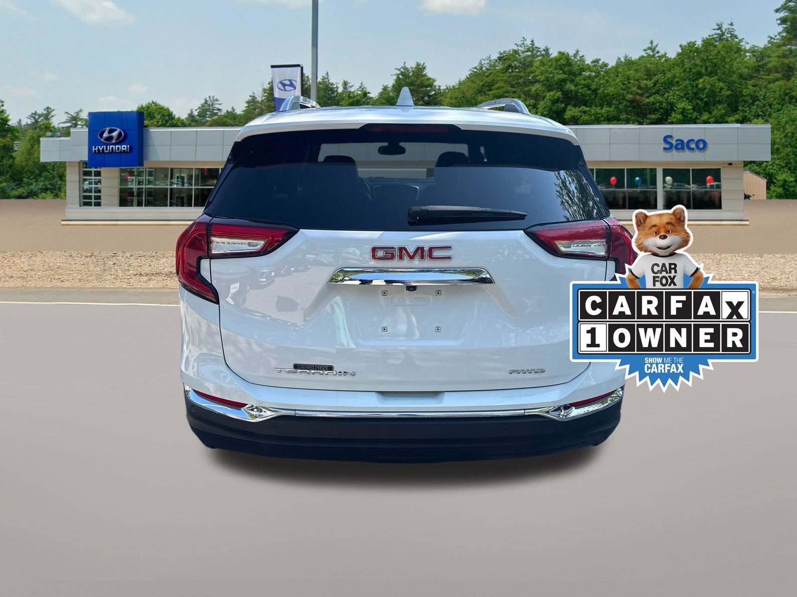 Used 2023 GMC Terrain SLT AWD/4WD image 4