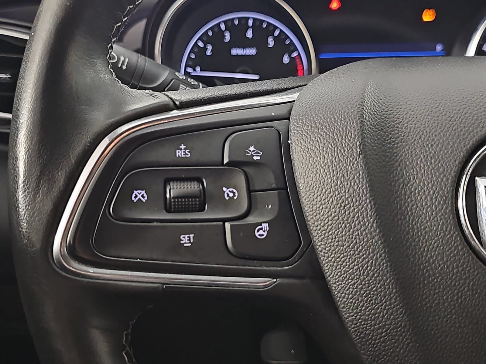 Used 2023 Buick Encore GX Essence w/ Experience Buick Package FWD image 16