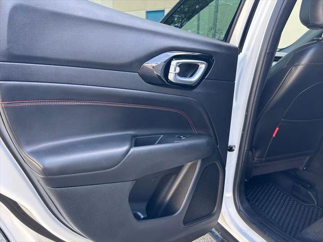 Certified 2023 Jeep Compass Trailhawk AWD/4WD image 44