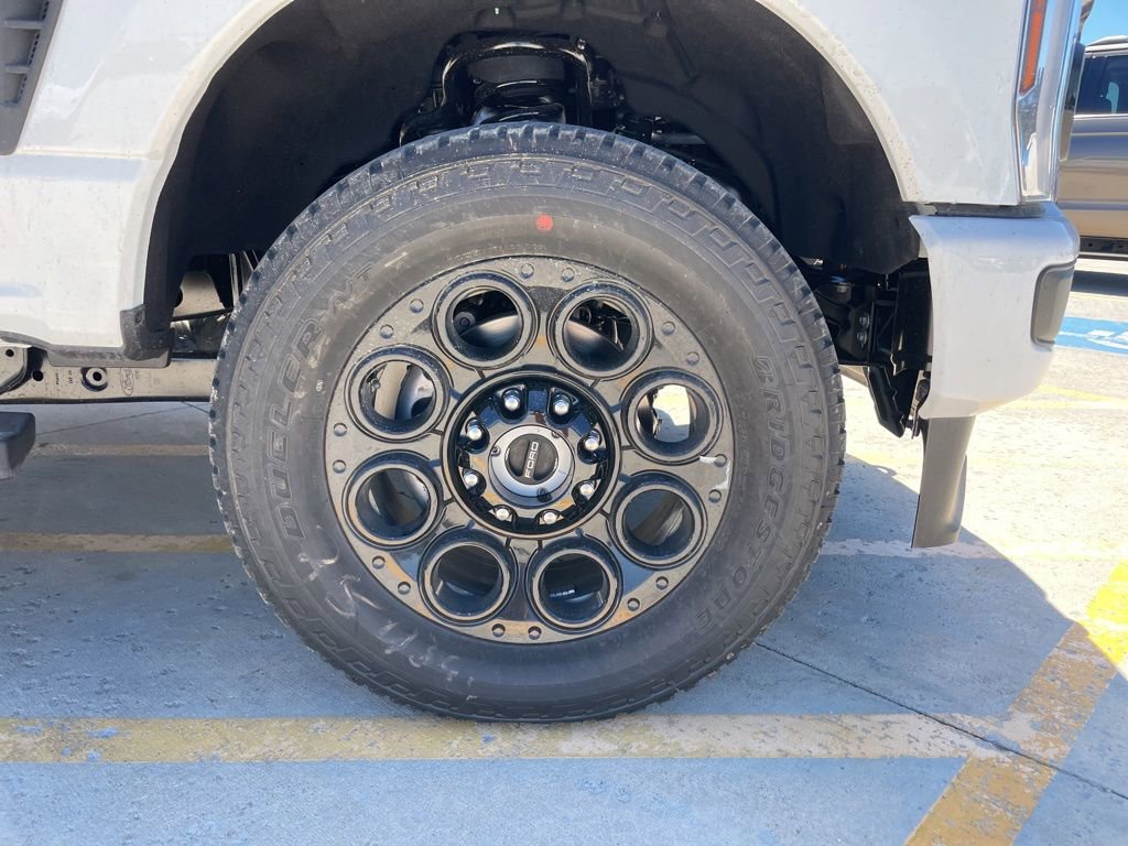 New 2025 Ford F250 XLT w/ Black Appearance Package image 29
