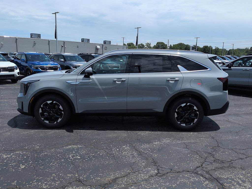 New 2026 Kia Sorento S FWD image 4