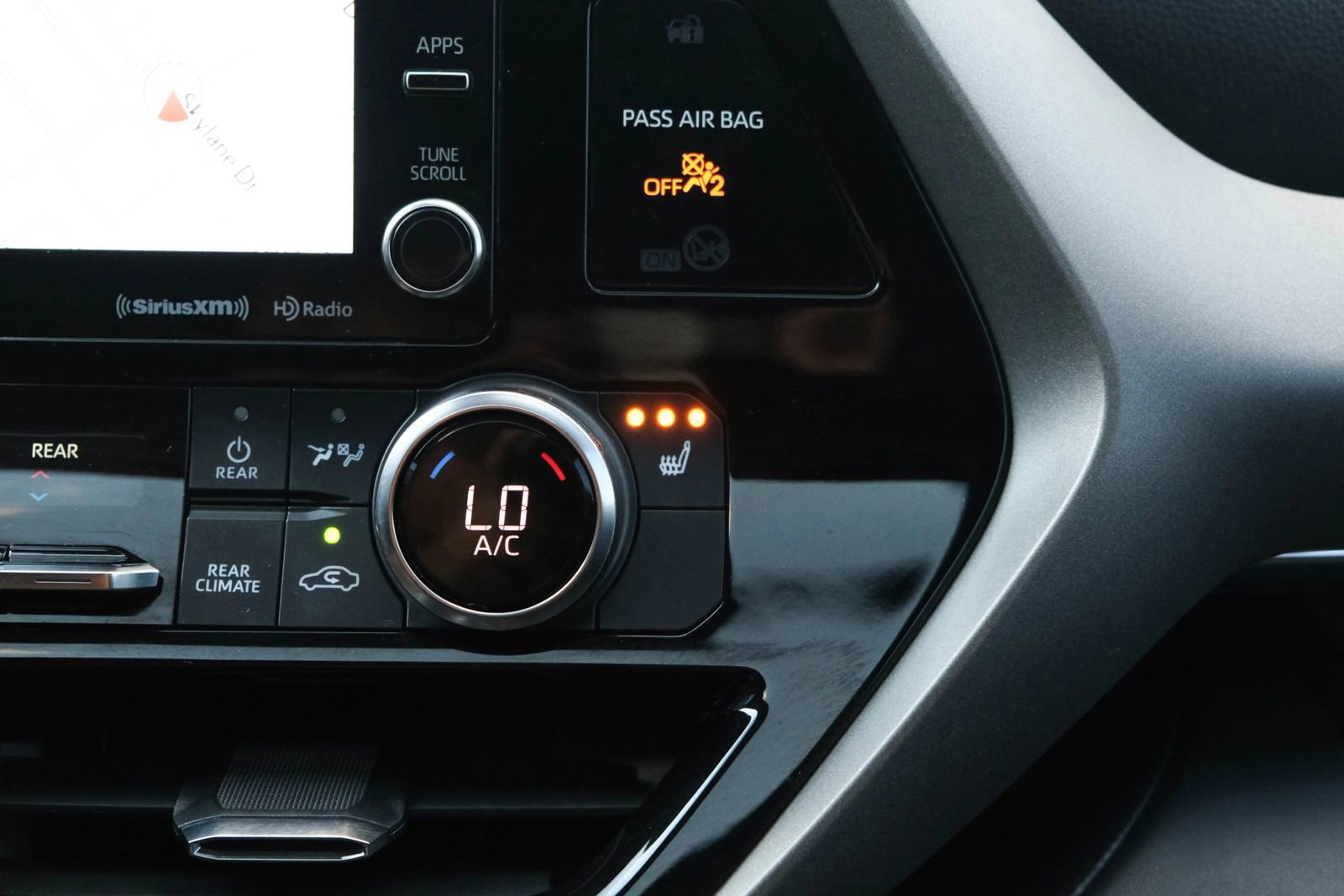 Used 2022 Toyota Highlander XLE image 43