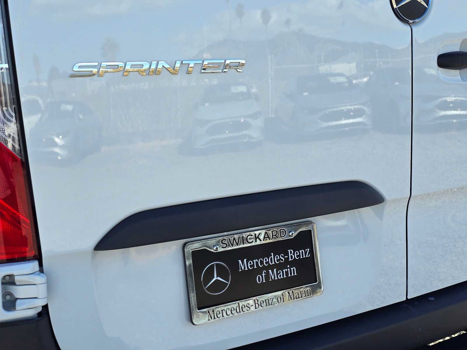 Used 2025 Mercedes-Benz Sprinter 2500 image 14