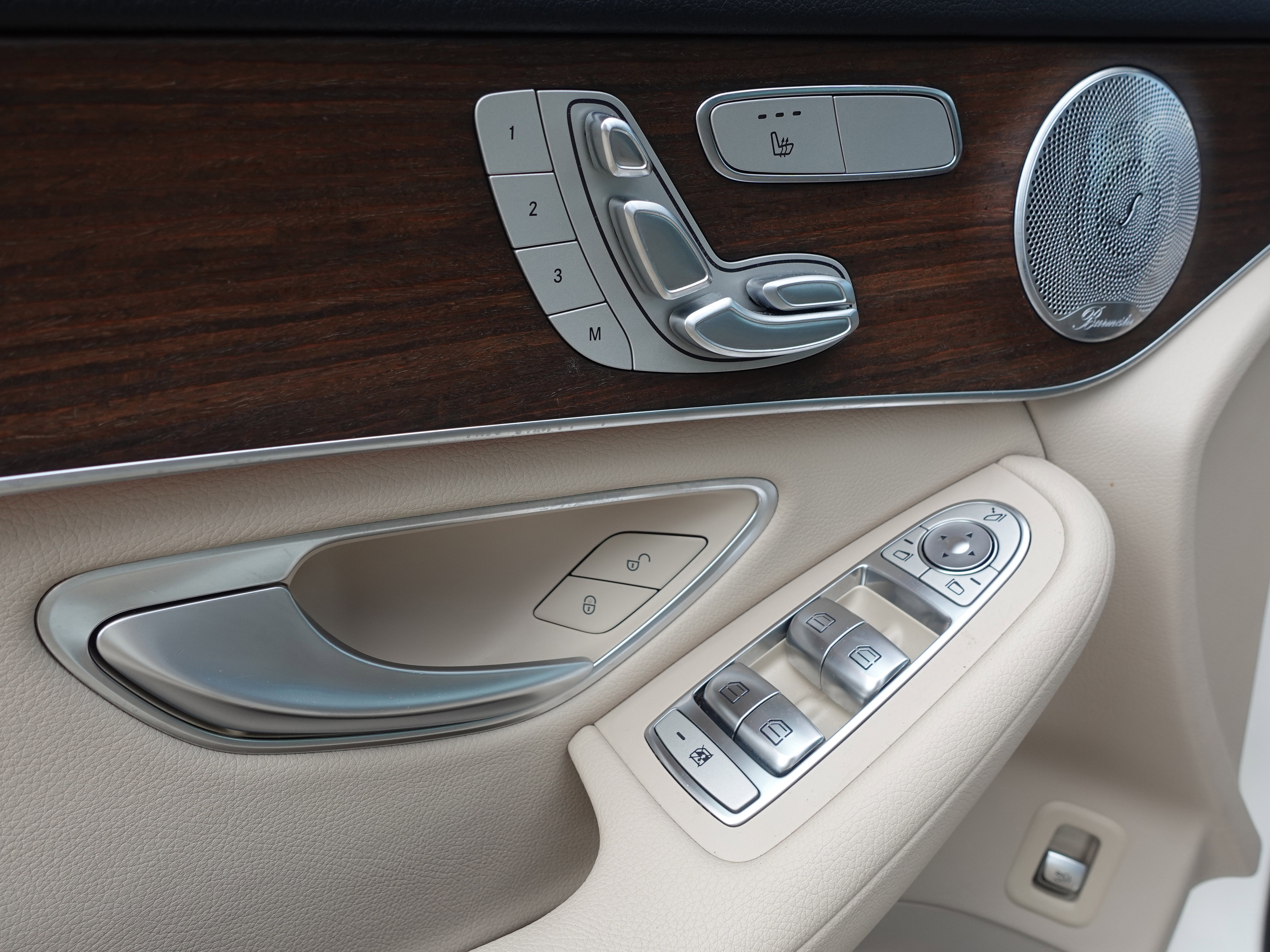 Used 2021 Mercedes-Benz GLC 300 4MATIC image 6