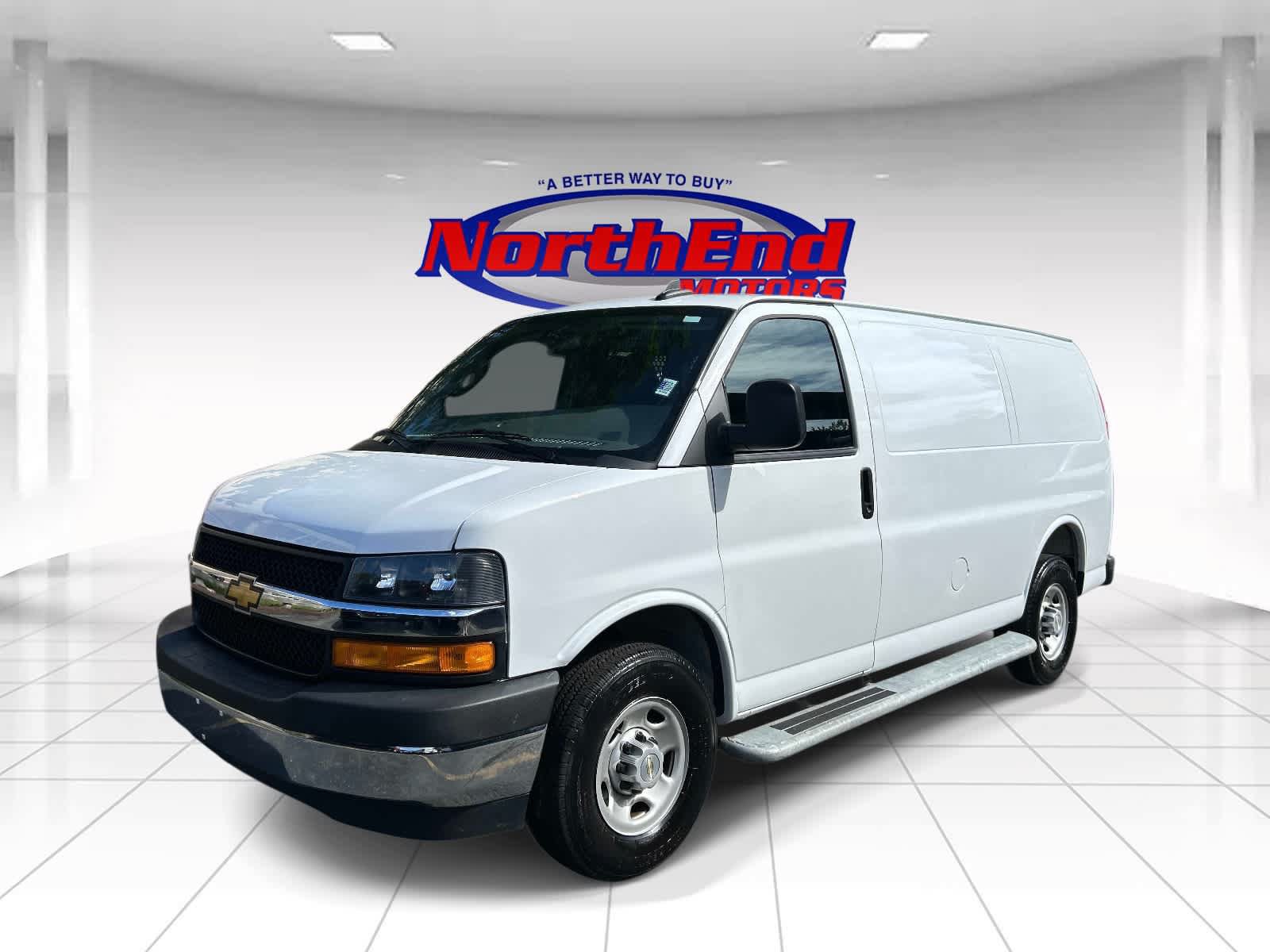 Used 2025 Chevrolet Express 2500 w/ Driver Convenience Package RWD image 7
