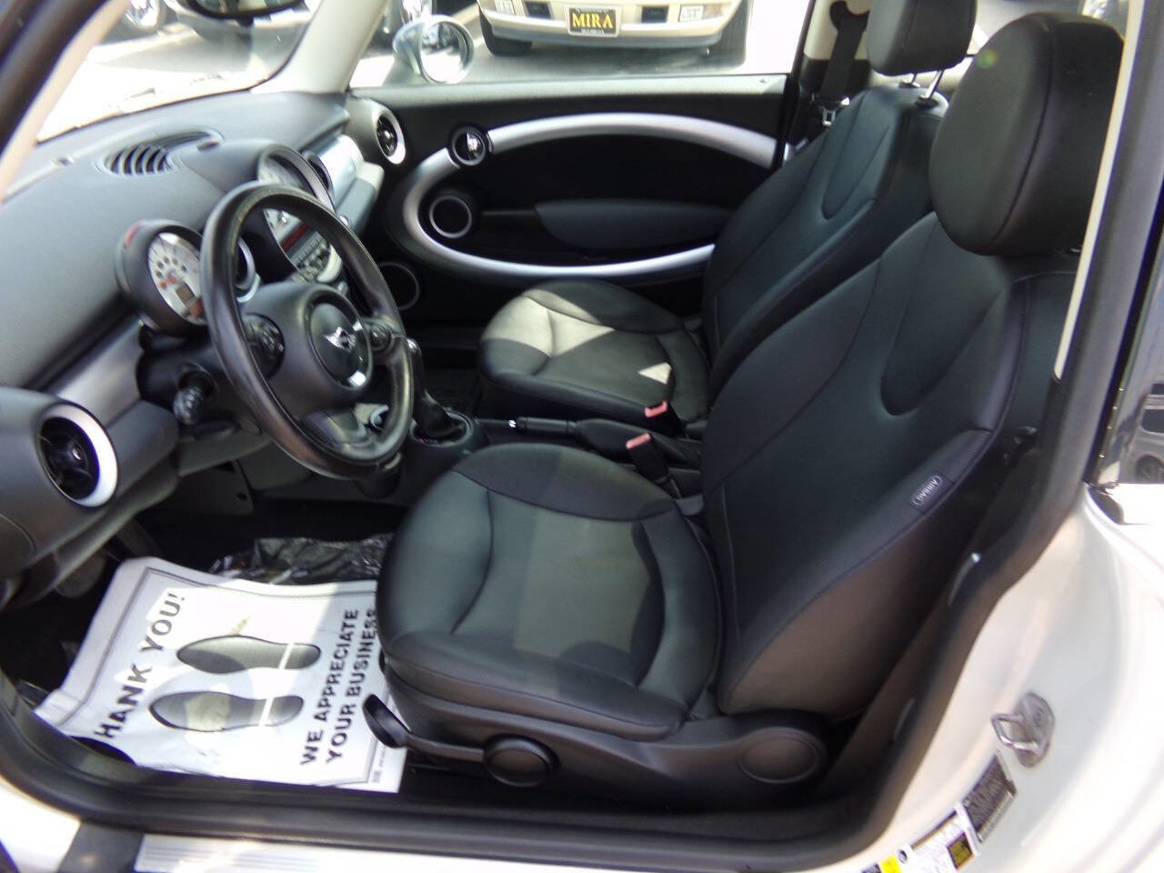 Used 2011 MINI Cooper Hardtop image 6