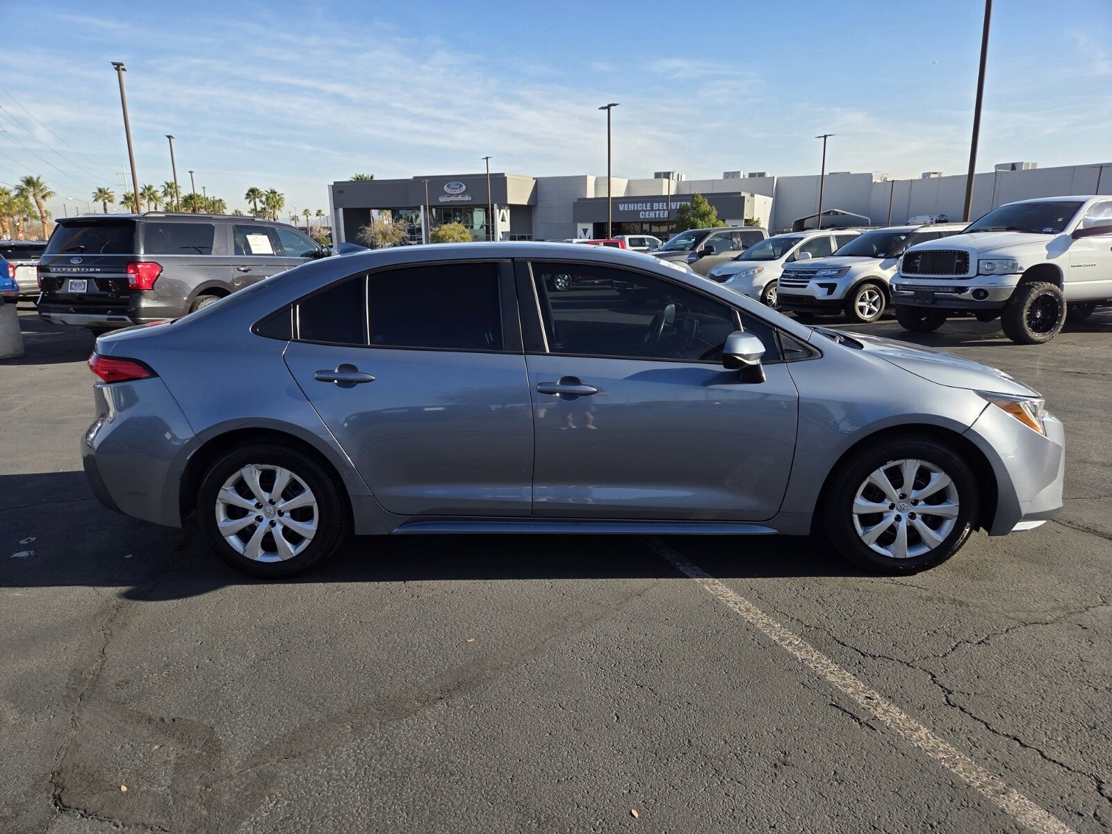 Used 2021 Toyota Corolla LE image 7