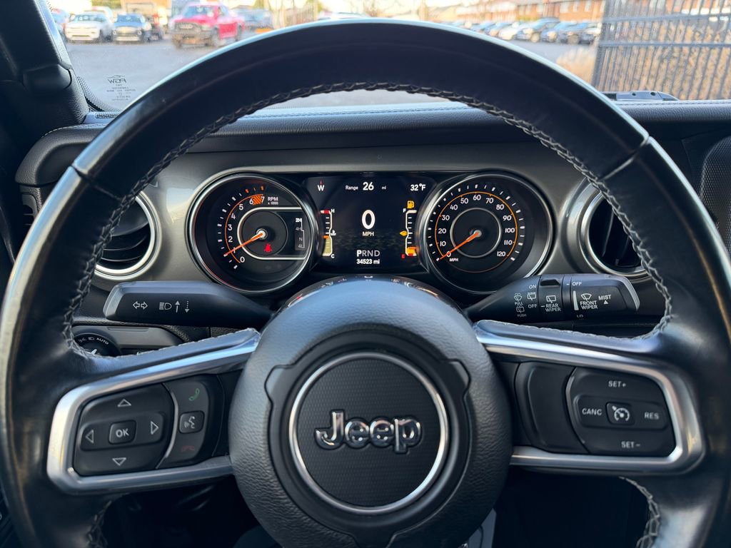 Used 2022 Jeep Wrangler Unlimited Sahara image 21