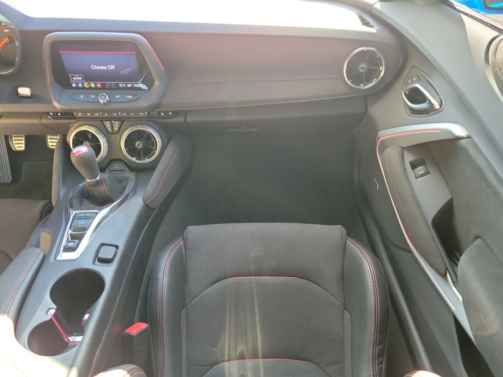 Used 2022 Chevrolet Camaro ZL1 image 21