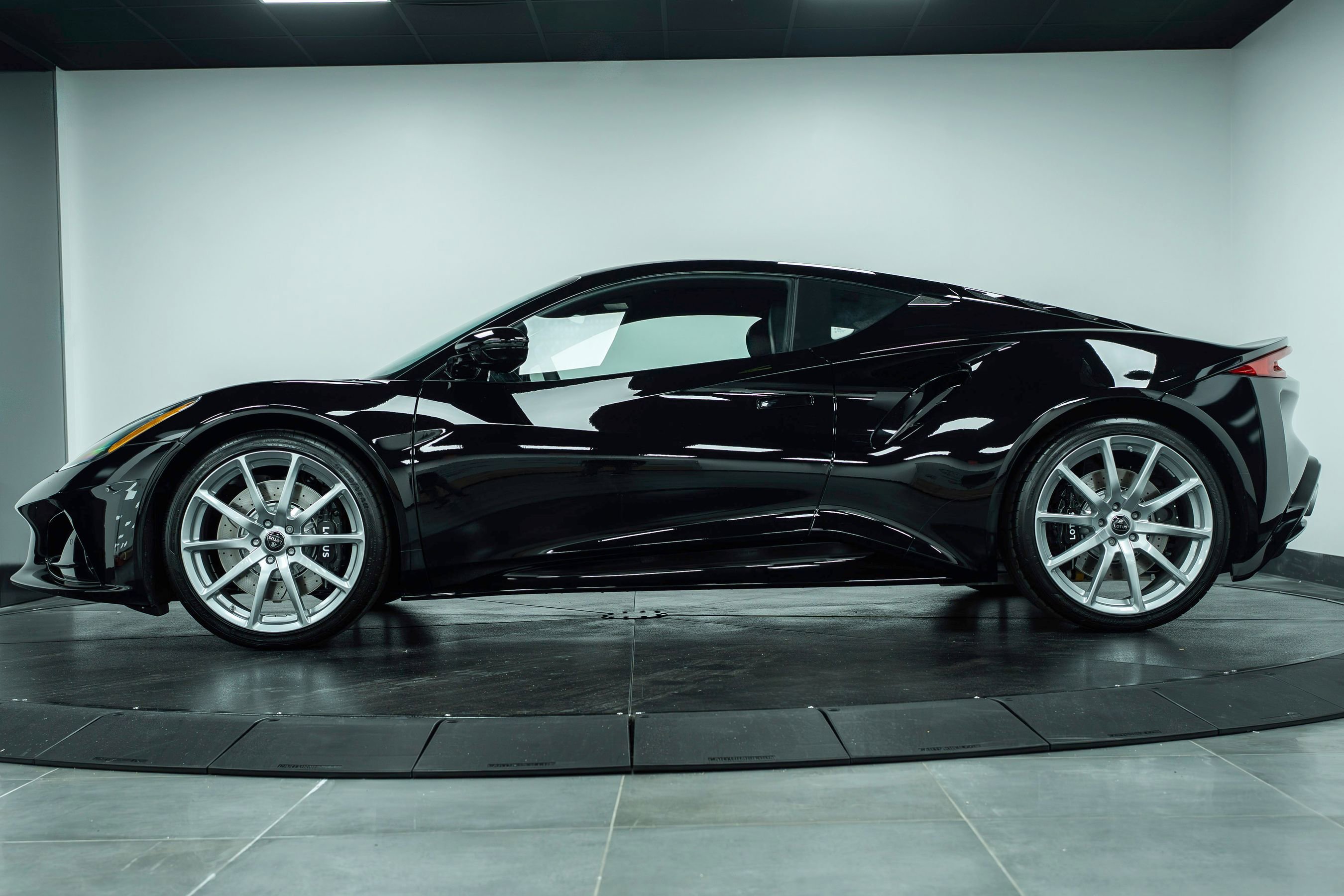 New 2025 Lotus Emira RWD image 37