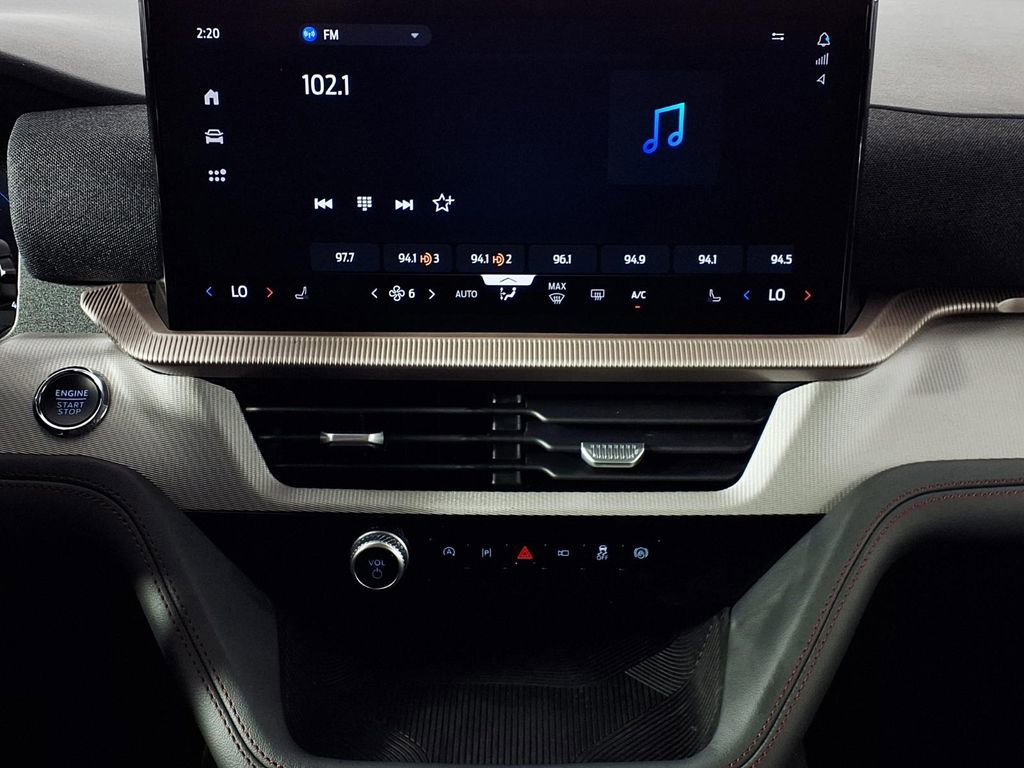 Used 2025 Ford Explorer Active image 24