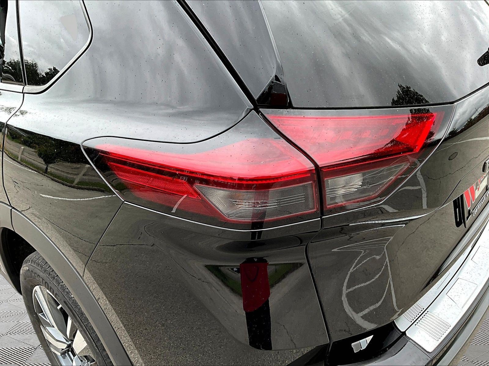 Certified 2024 Nissan Rogue SL w/ SL Premium Package AWD/4WD image 23
