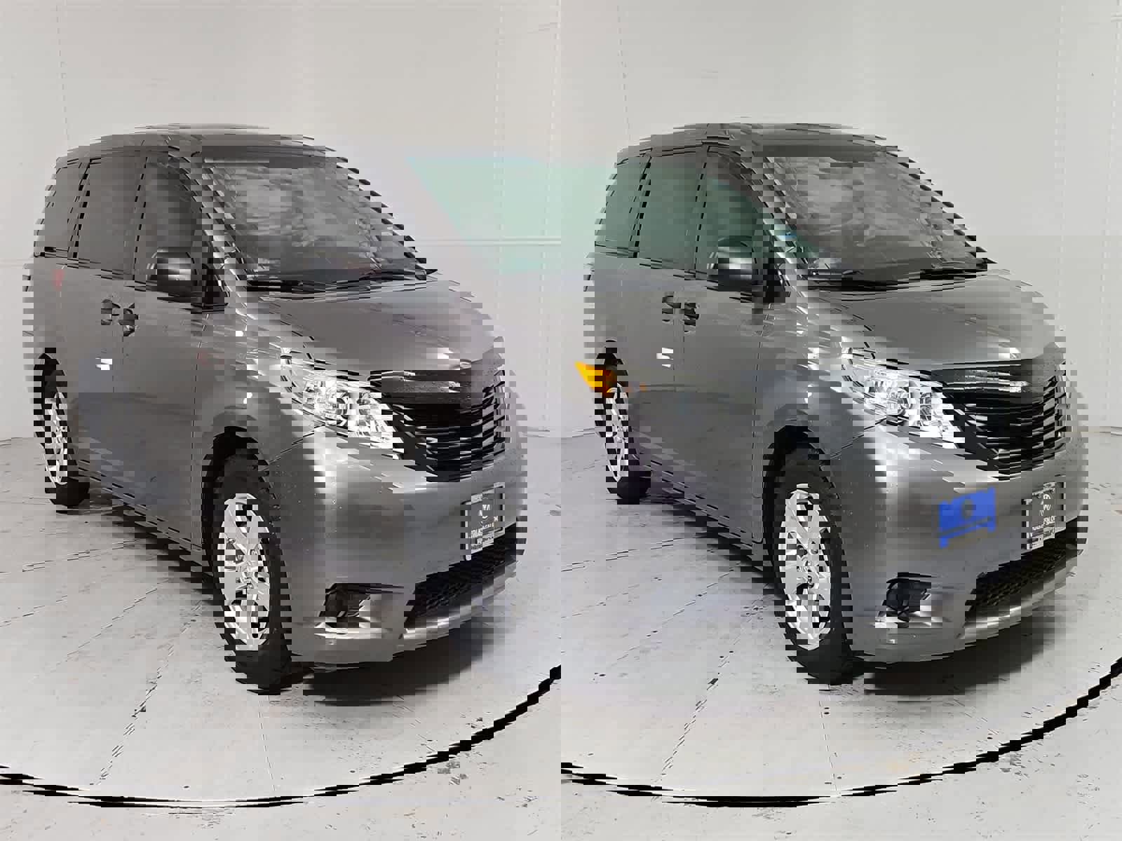 Used 2016 Toyota Sienna L image 8