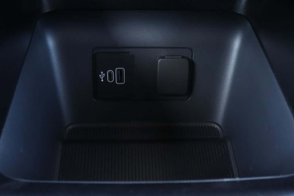 New 2026 Ford Explorer Active w/ Active Comfort Package image 24