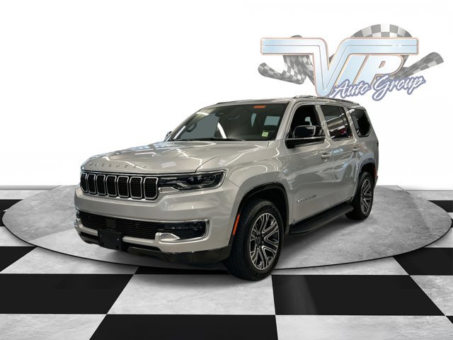 Used 2025 Jeep Wagoneer 4WD image 2