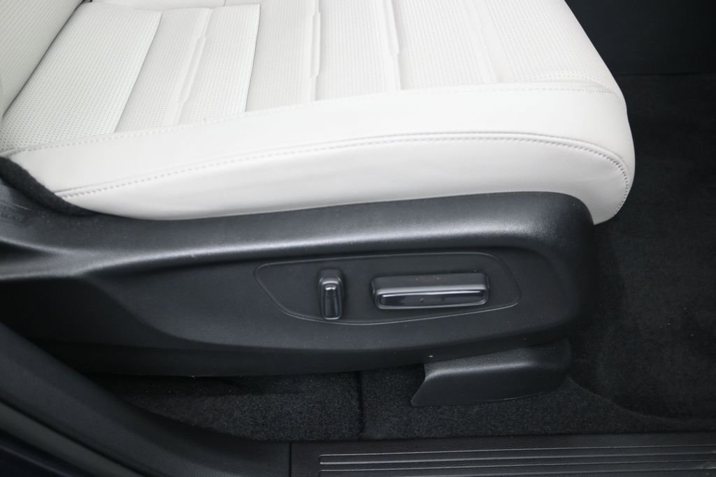 Used 2026 Honda CR-V EX-L image 10