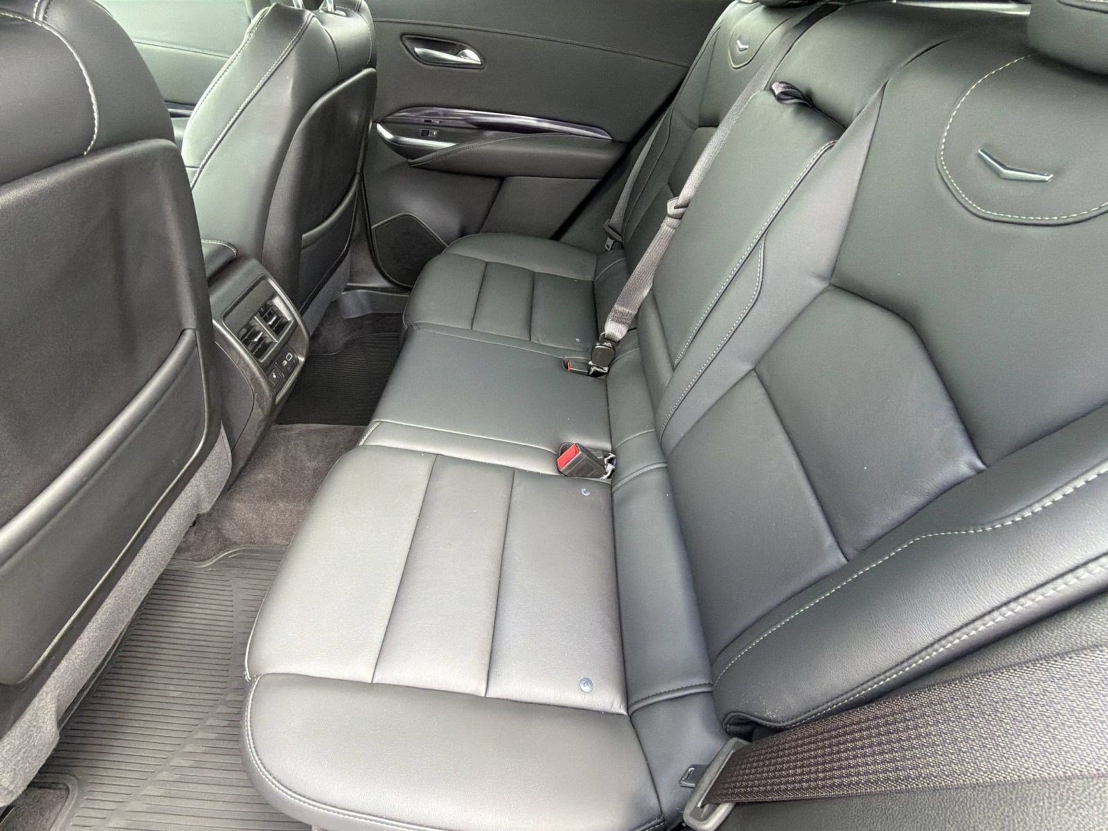 Used 2023 Cadillac XT4 Luxury w/ Cold Weather Package FWD image 22