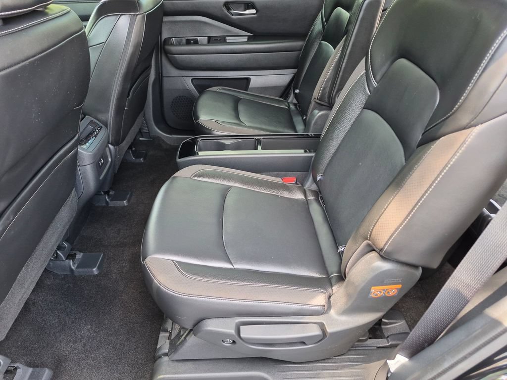 Used 2024 Nissan Pathfinder SL w/ SL Premium Package AWD/4WD image 26