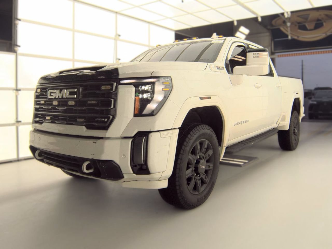 Used 2024 GMC Sierra 2500 AT4 w/ AT4 Preferred Package AWD/4WD image 2