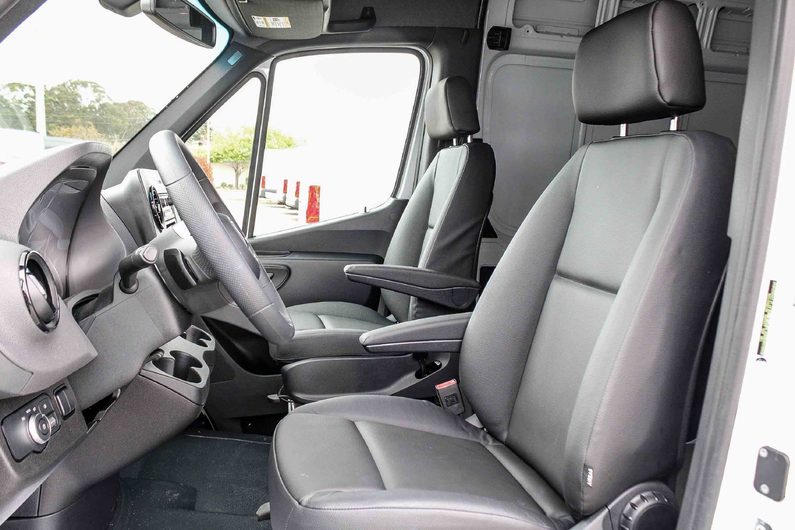 New 2025 Mercedes-Benz Sprinter 2500 image 16