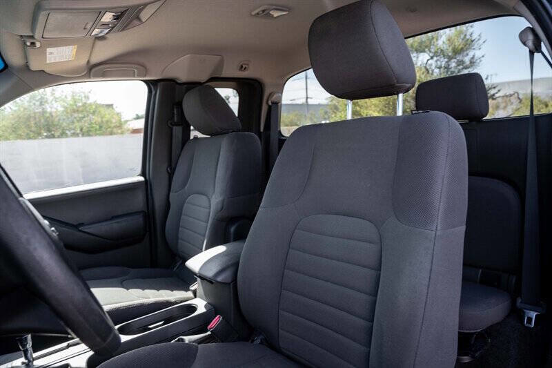 Used 2014 Nissan Frontier S RWD image 10