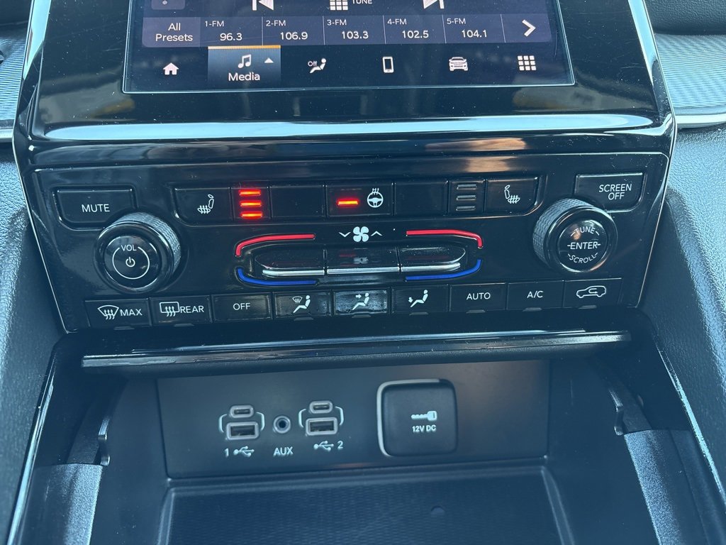 Used 2023 Jeep Grand Cherokee L Laredo image 17